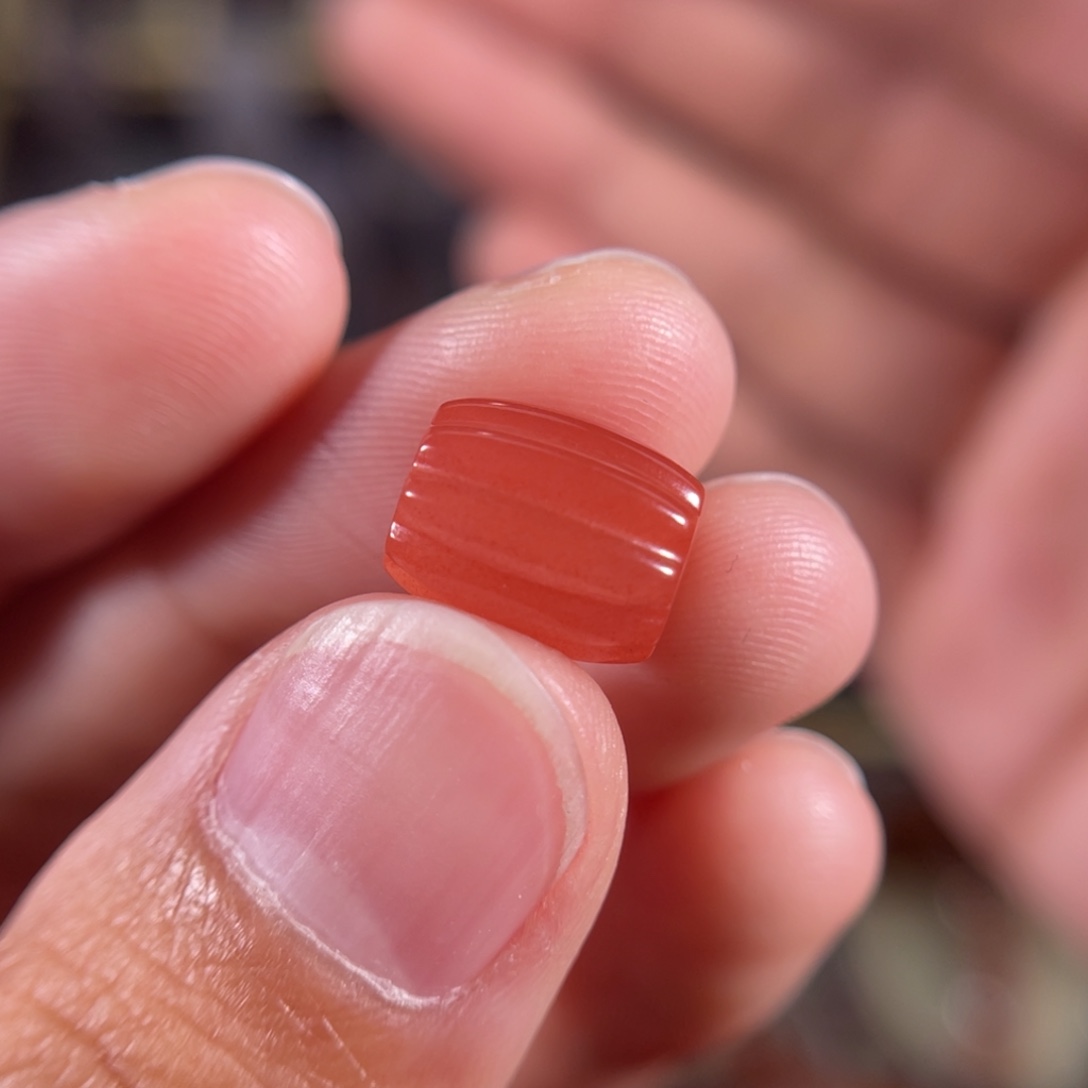 南红玛瑙大黑洞瓜珠10.5*8.7不退不换未镶嵌