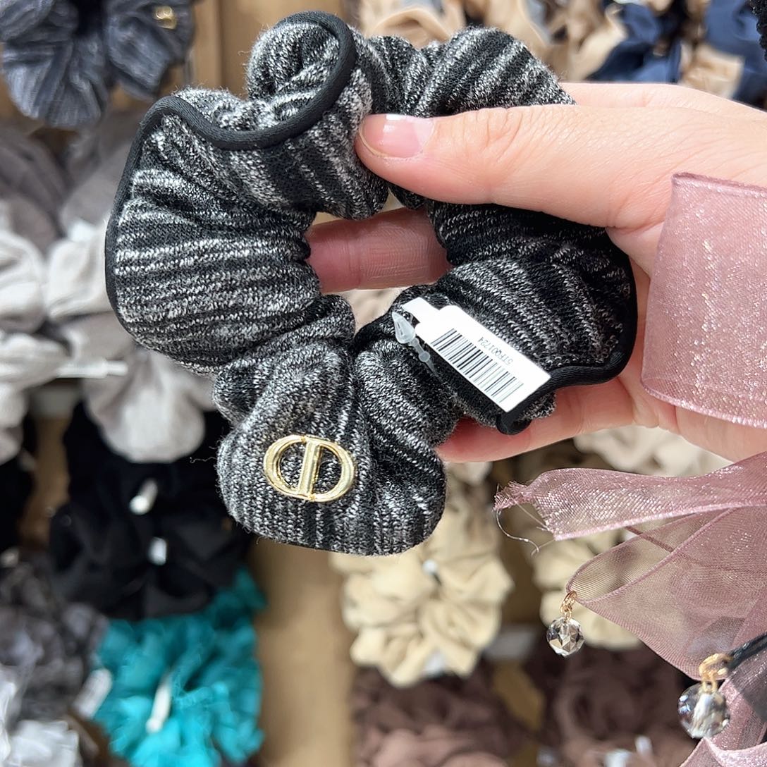 布艺非金属猪鼻子发圈