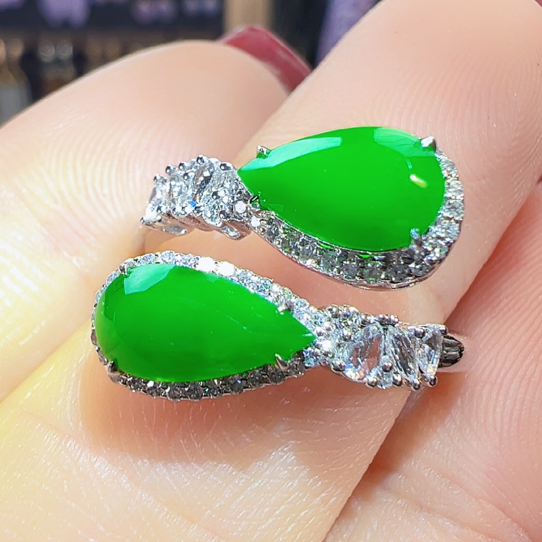 翡翠18K金镶嵌戒指签收后24小时鉴赏期