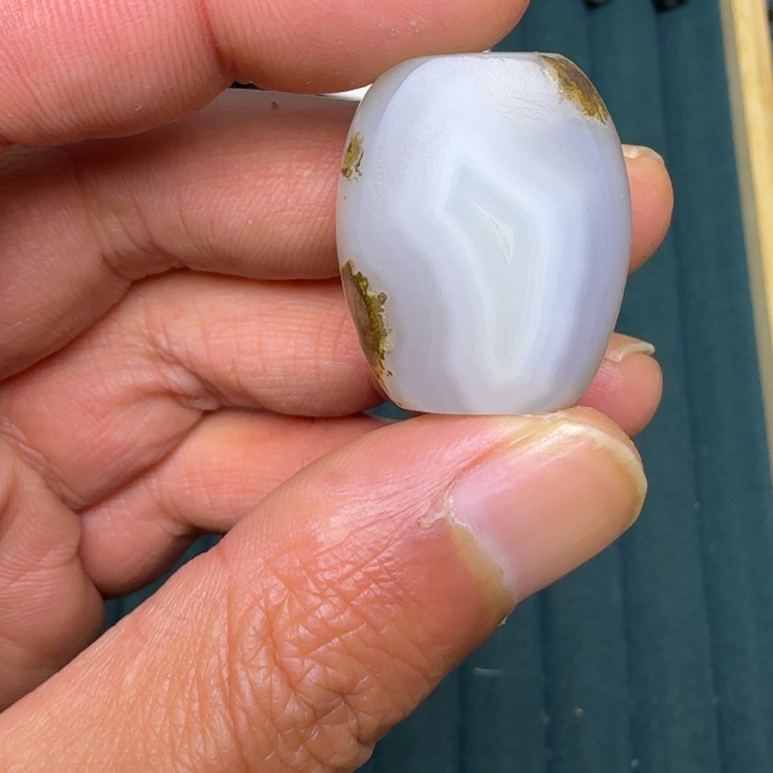 青****玛瑙/玉髓未镶嵌珠宝奇石