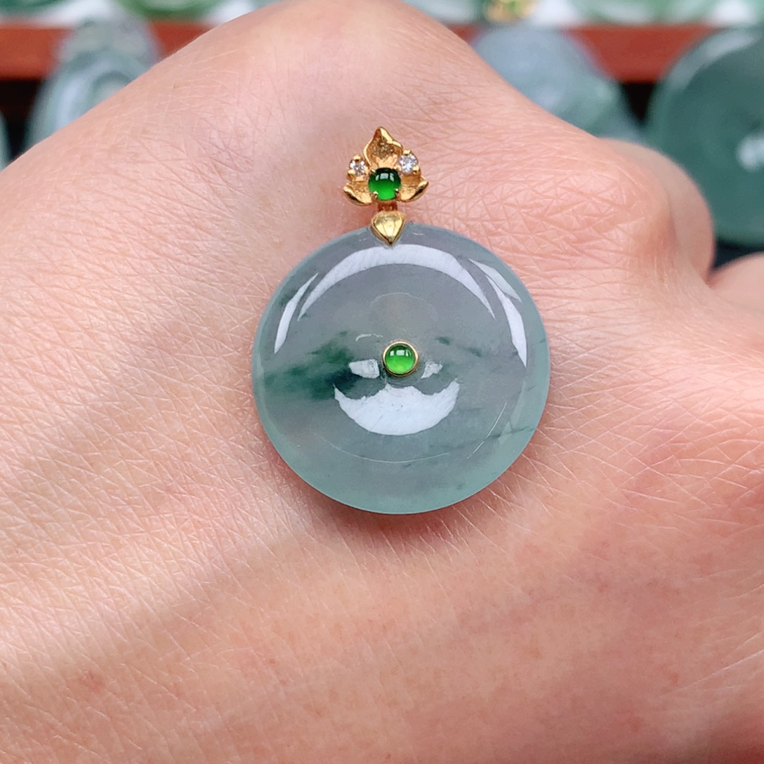 翡翠吊坠(不含链)18K金镶嵌