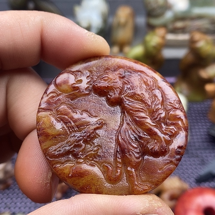 未镶嵌蛇纹石玉颈饰