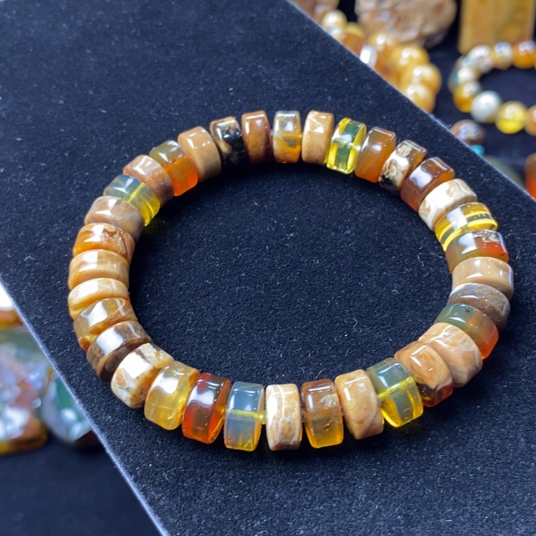 琥珀未镶嵌颈饰17克11mm