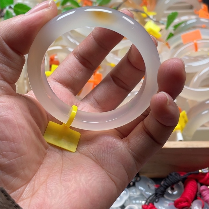 玛瑙/玉髓手镯未镶嵌