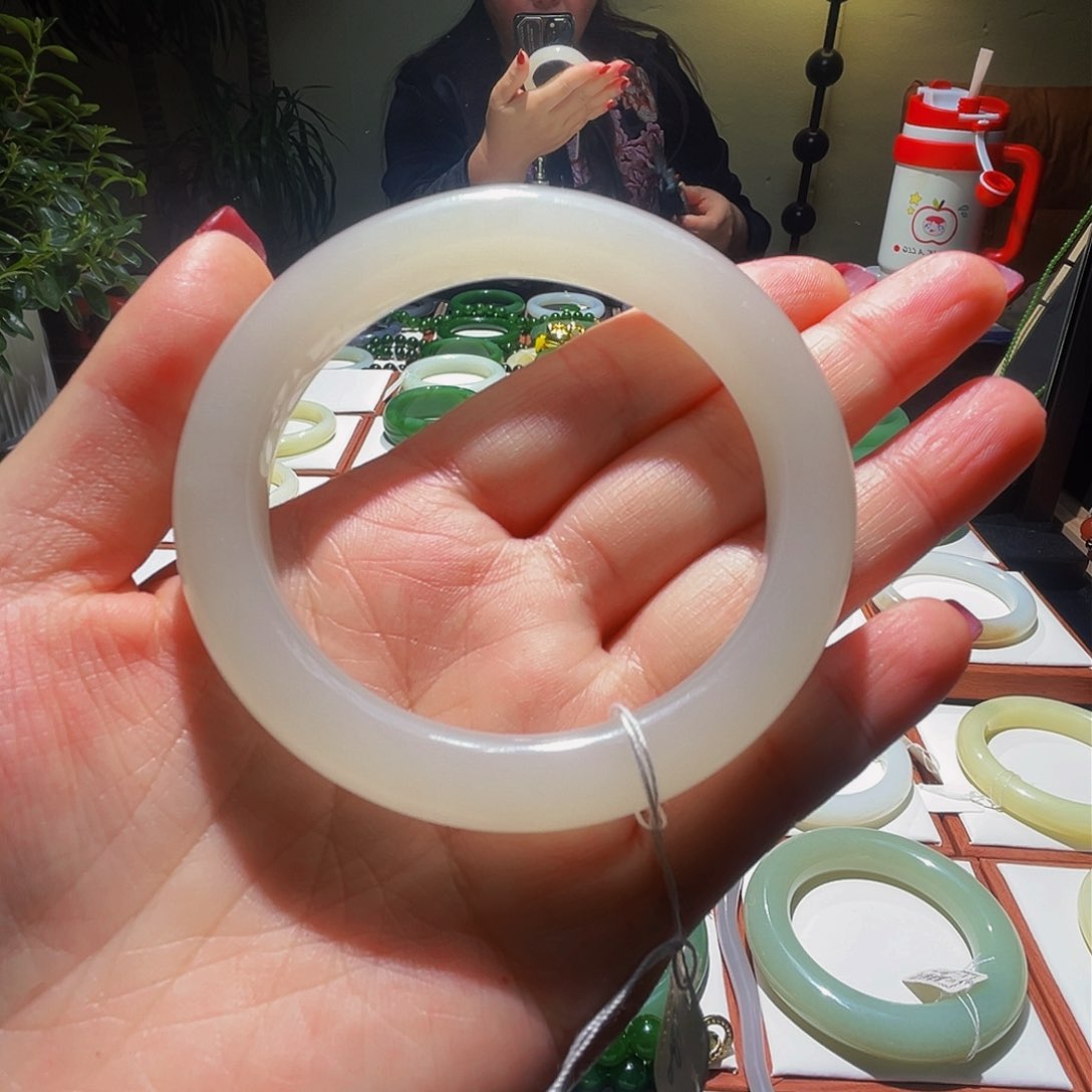 未镶嵌手镯和田玉青海60圈口