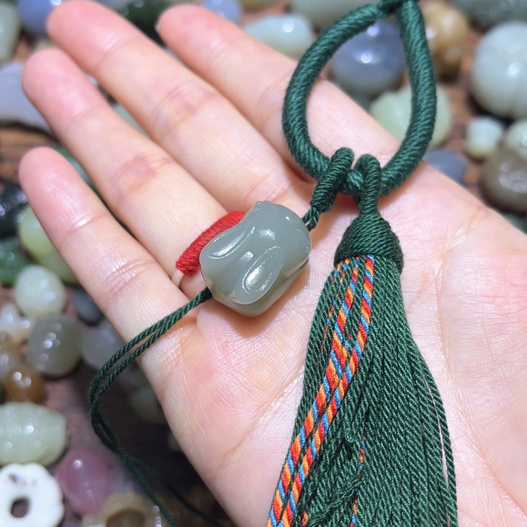 和田玉未镶嵌珠宝半成品