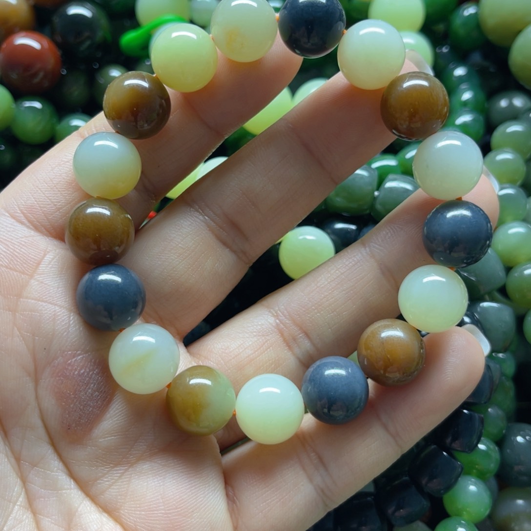 和田玉手链未镶嵌多样性