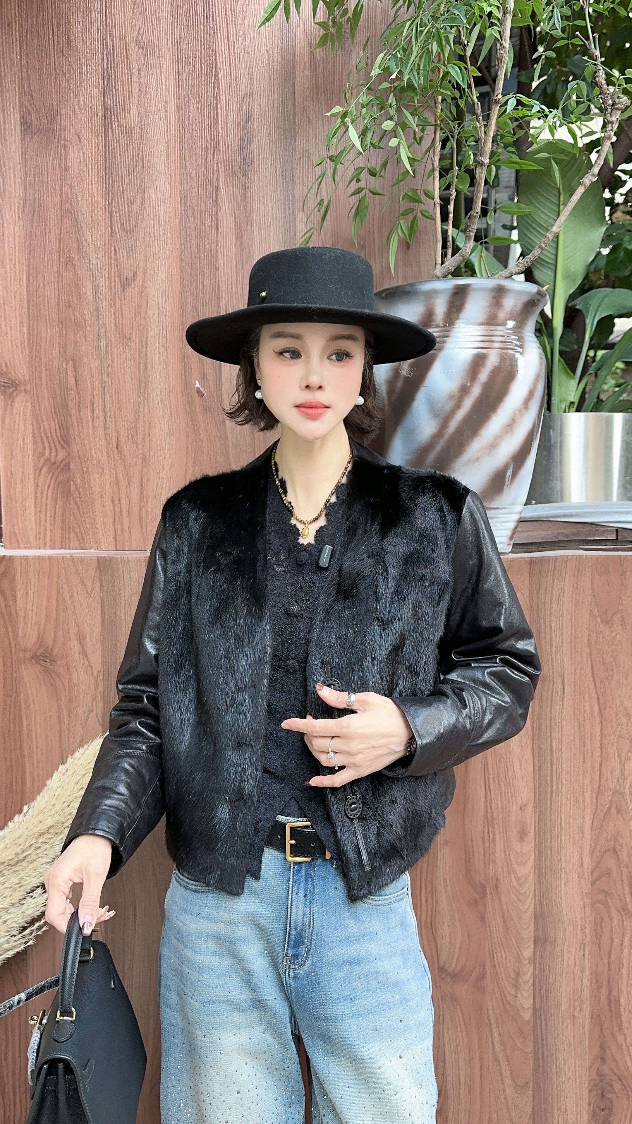 YUANJIE2025冬季新款重工水貂拼接油蜡皮鹅绒服皮衣