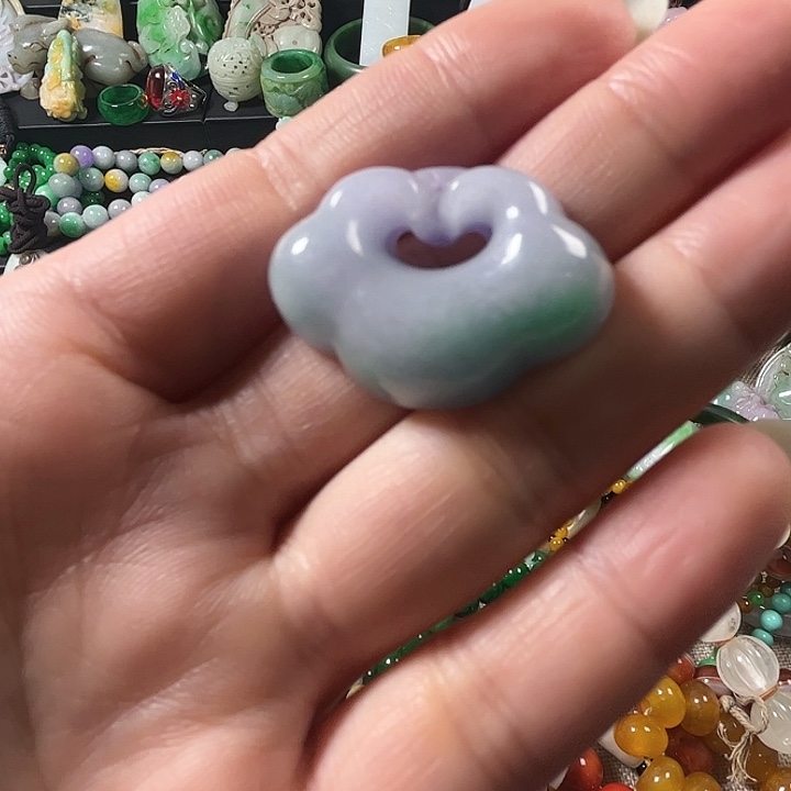 翡翠未镶嵌颈饰翡翠未镶嵌颈饰