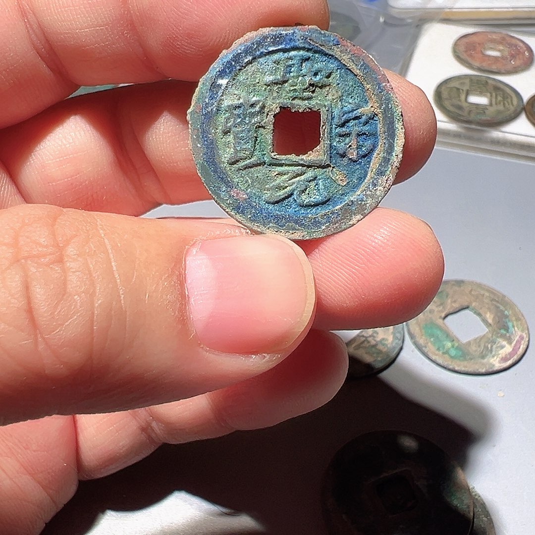 现代工艺品，非文物10号竞价品