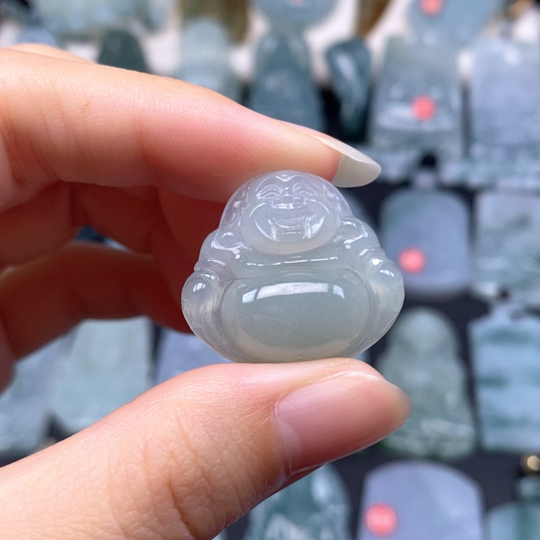 翡翠未镶嵌颈饰佛公