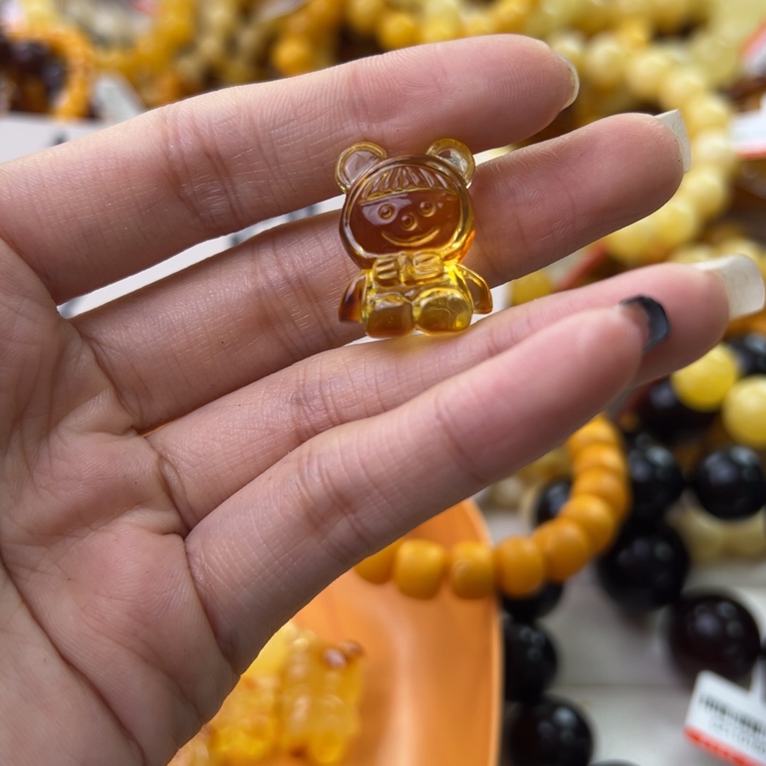 琥珀珠宝奇石未镶嵌