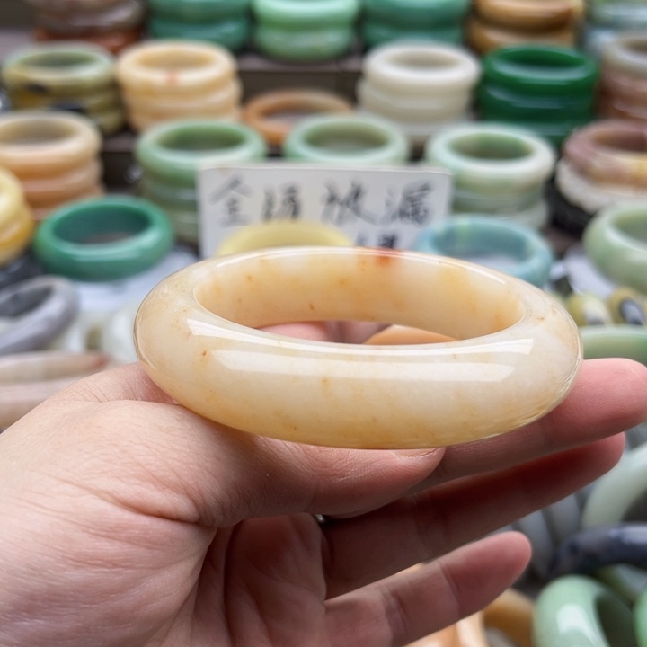 石英质玉手镯未镶嵌财****i