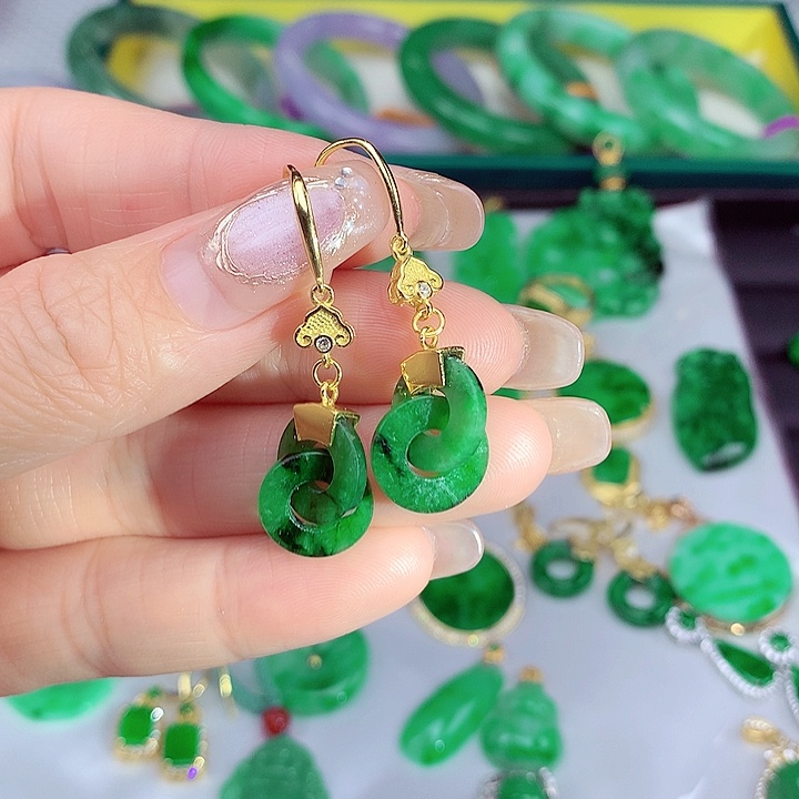 翡翠颈饰银S925镶嵌翡翠