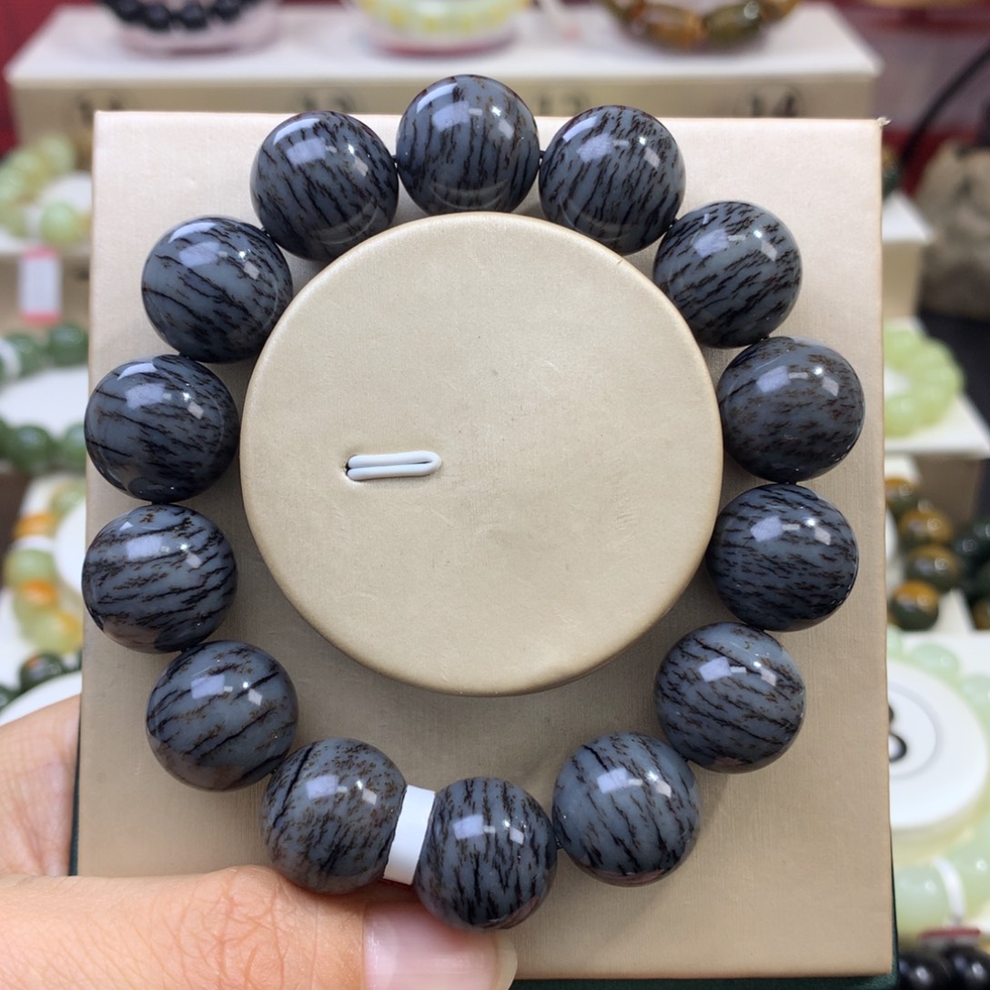 重***启和田玉未镶嵌手链