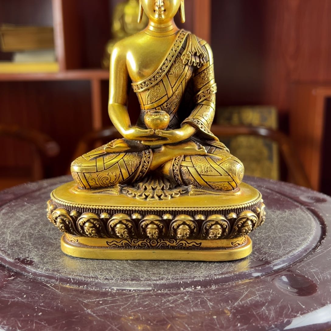 5****）佛像的造型和造型