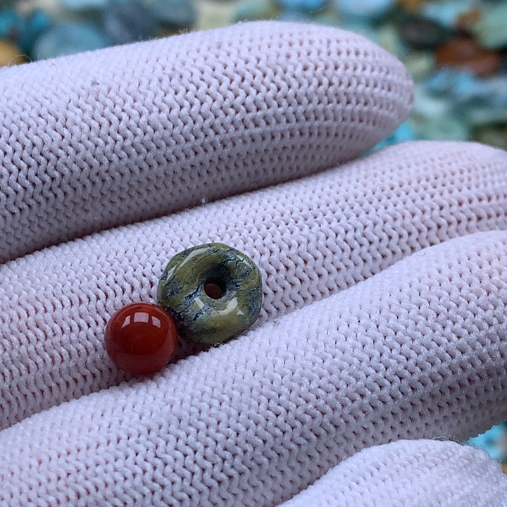 南红玛瑙未镶嵌珠宝奇石