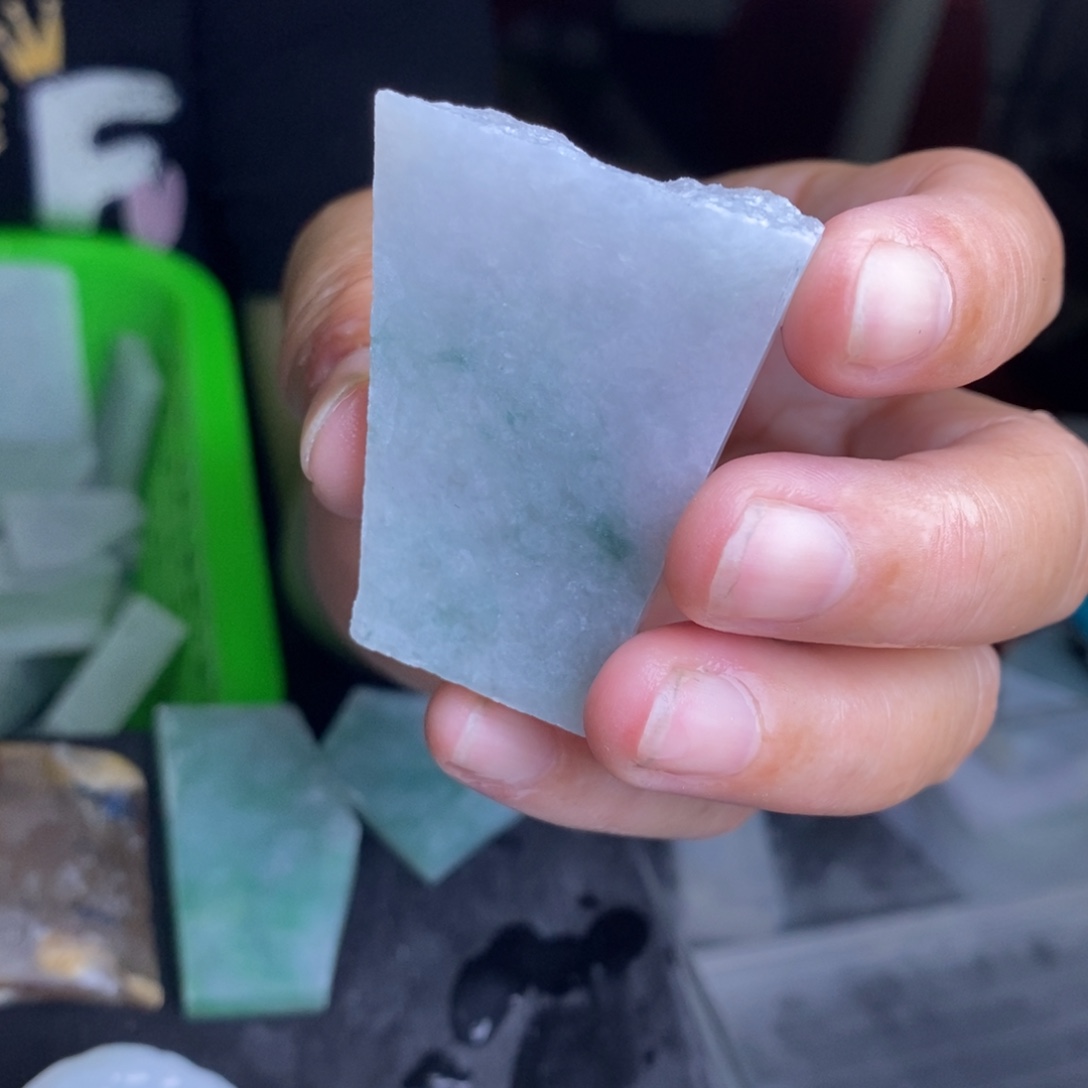 未镶嵌定制翡翠   
