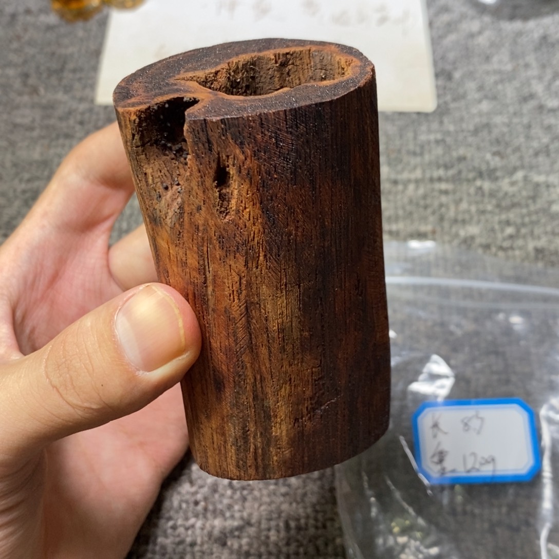 藤类降真香手把件8.3  120g