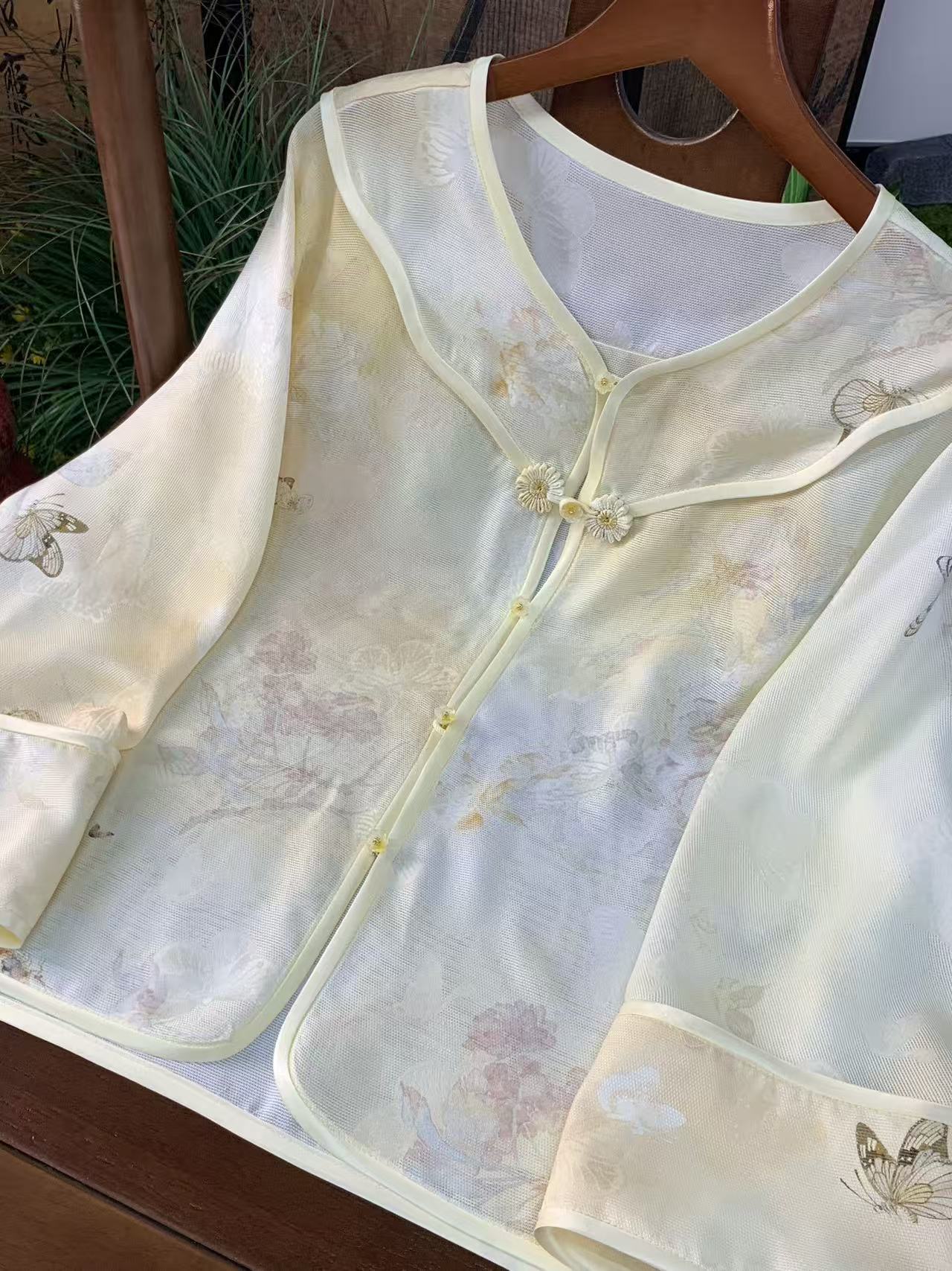 张国权芍药蝴蝶四经绞罗云肩对襟开衫中式