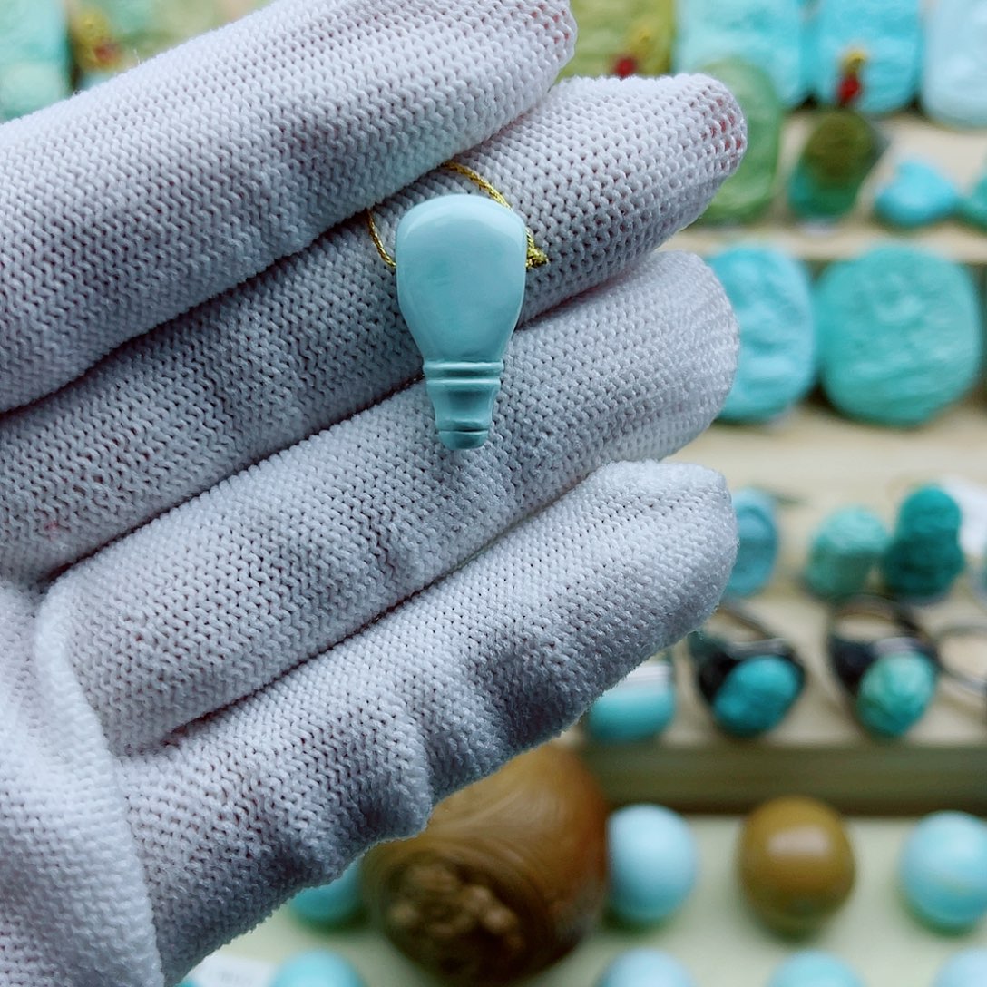 绿松石未镶嵌珠宝奇石