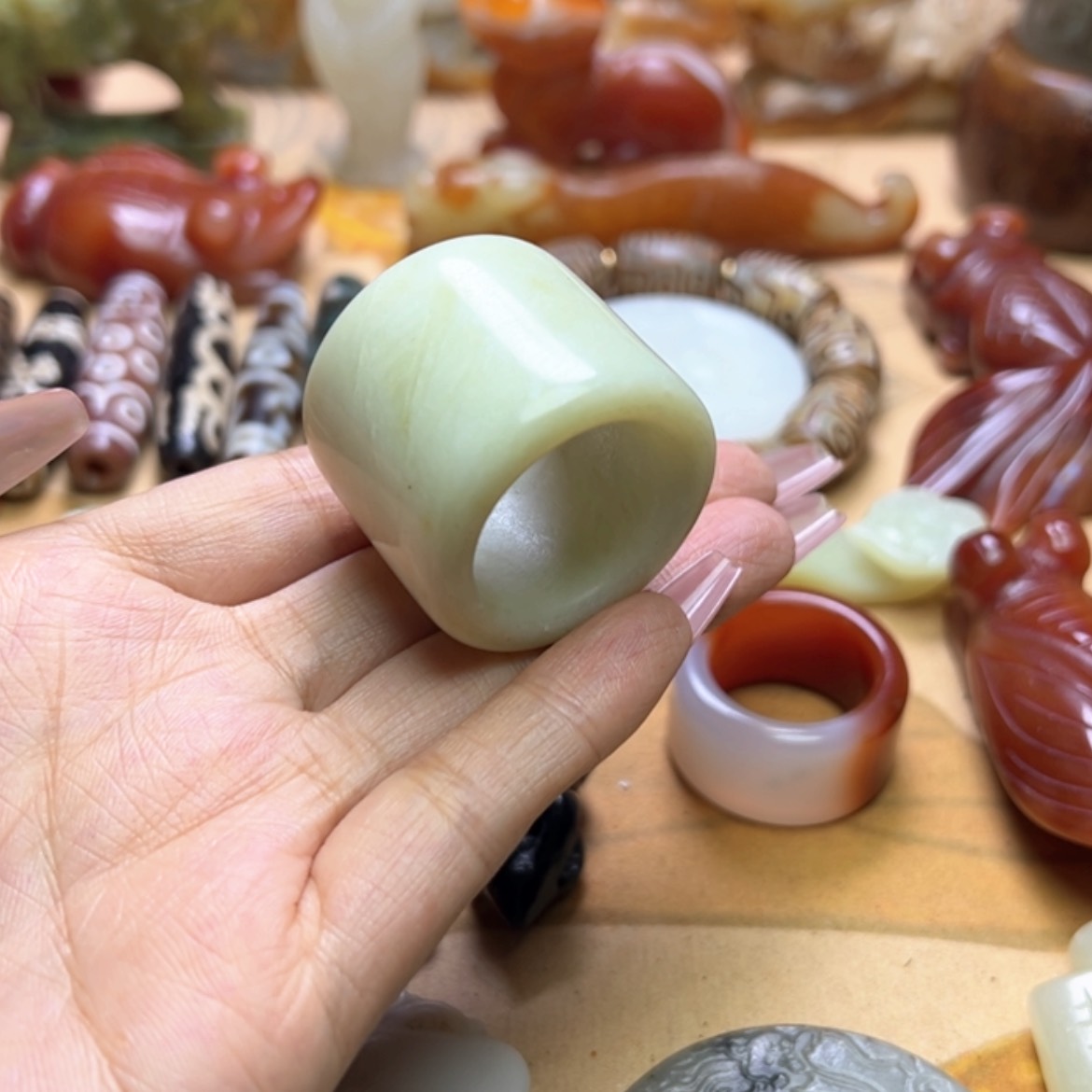 【闪购商品】蛇纹石玉颈饰未镶嵌