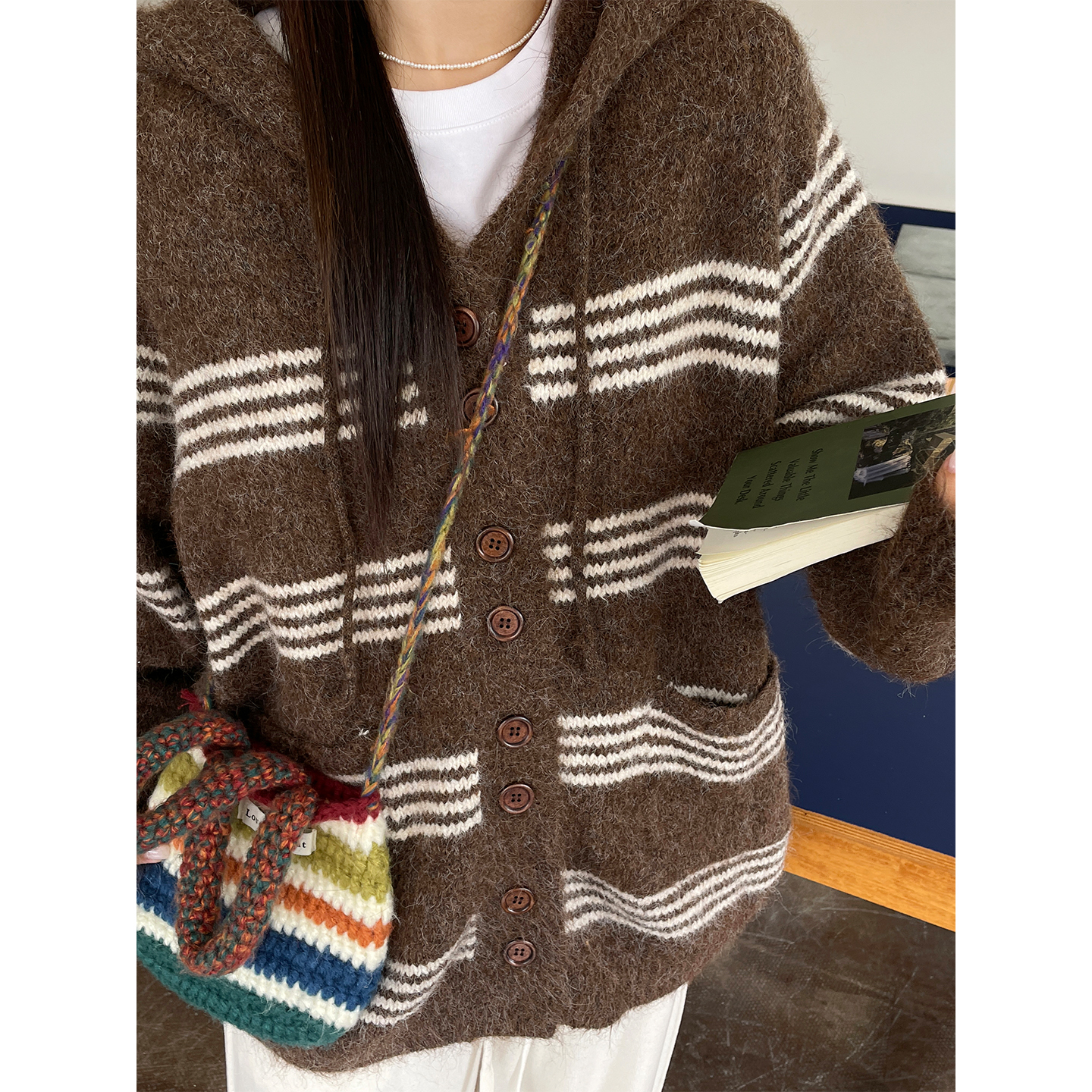 早秋新款独特超好看条纹毛衣大码女装胖mm慵懒高级感连帽开衫外套