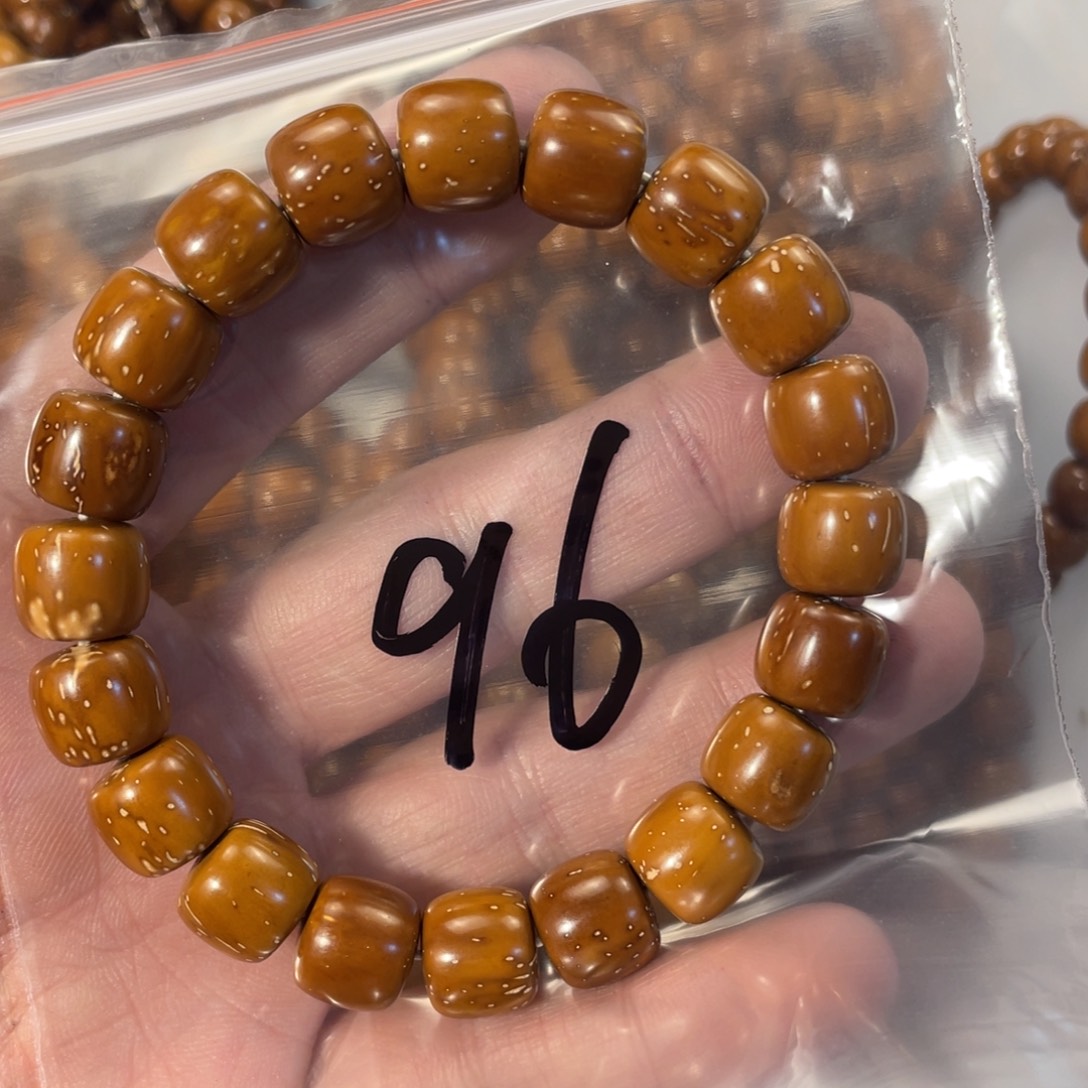 小***島手串紫金鼠11.7实心老型96