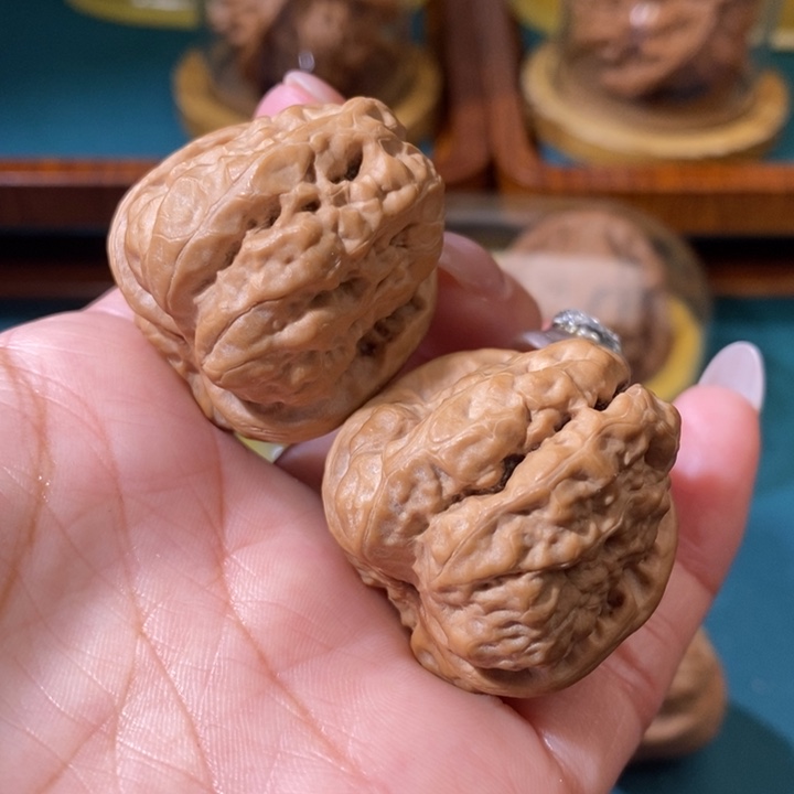 文玩核桃吊坠开背蛙