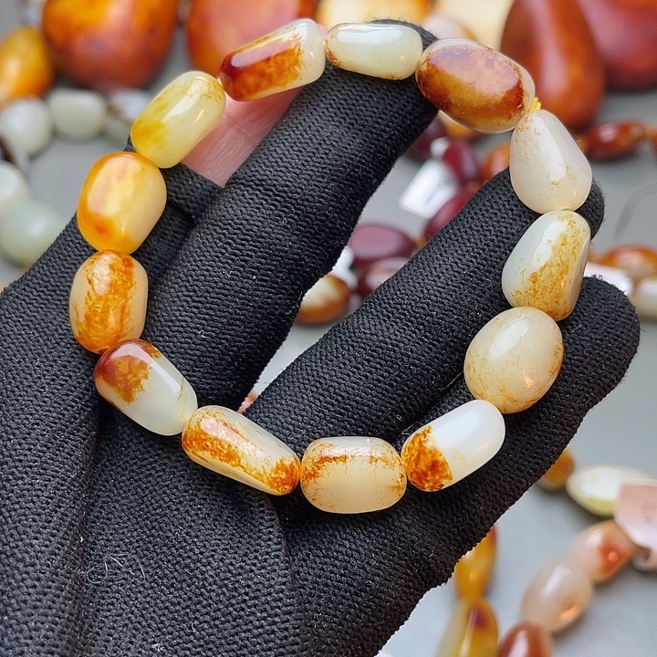 和田玉未镶嵌手链