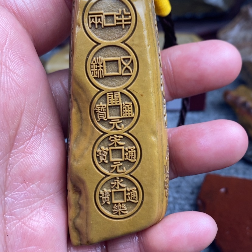 【闪购商品】原石雕刻手把件
