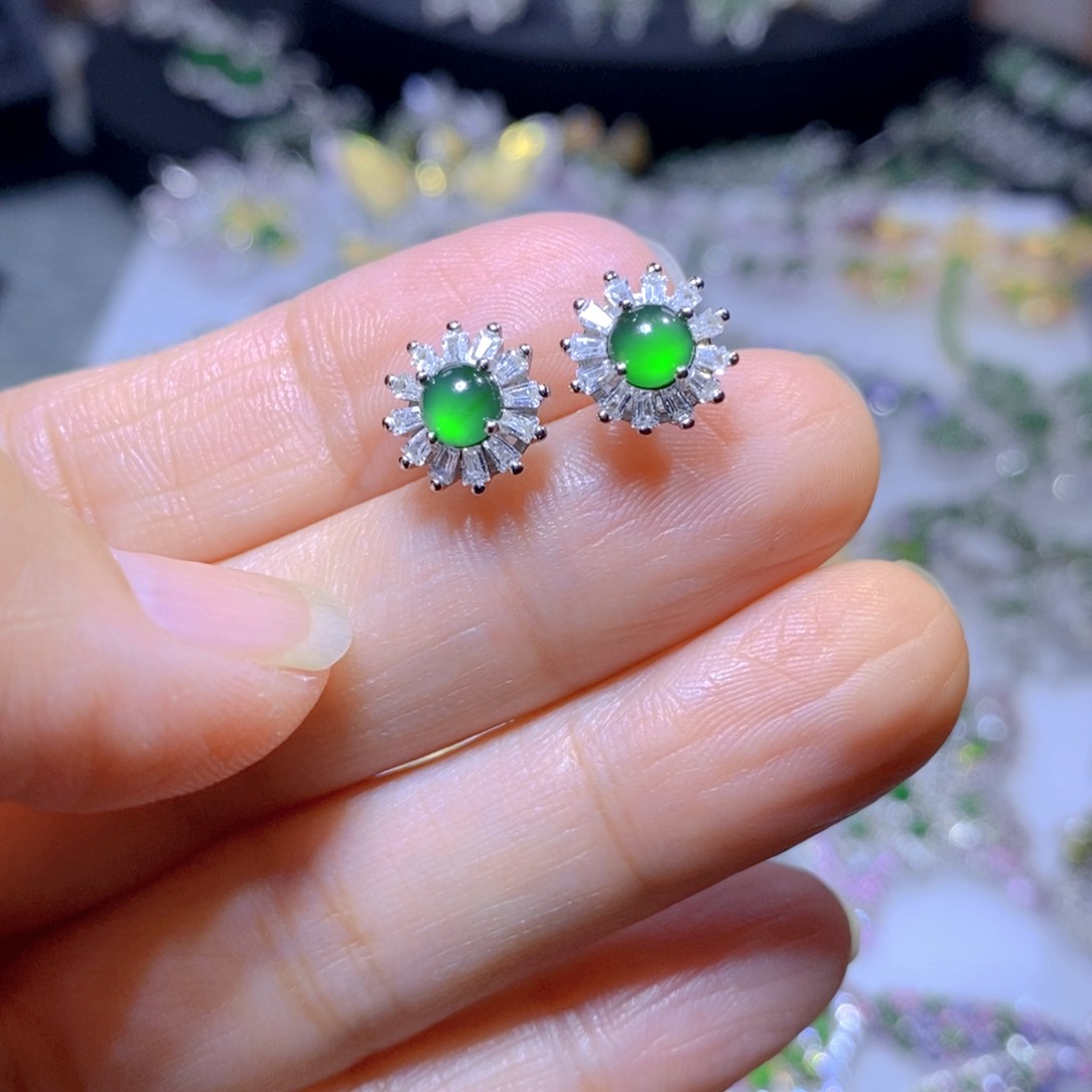 翡翠颈饰银S925镶嵌天然翡翠