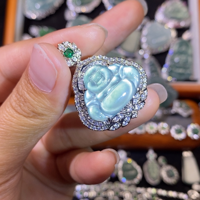 【闪购商品】翡翠颈饰未镶嵌灯*。天然