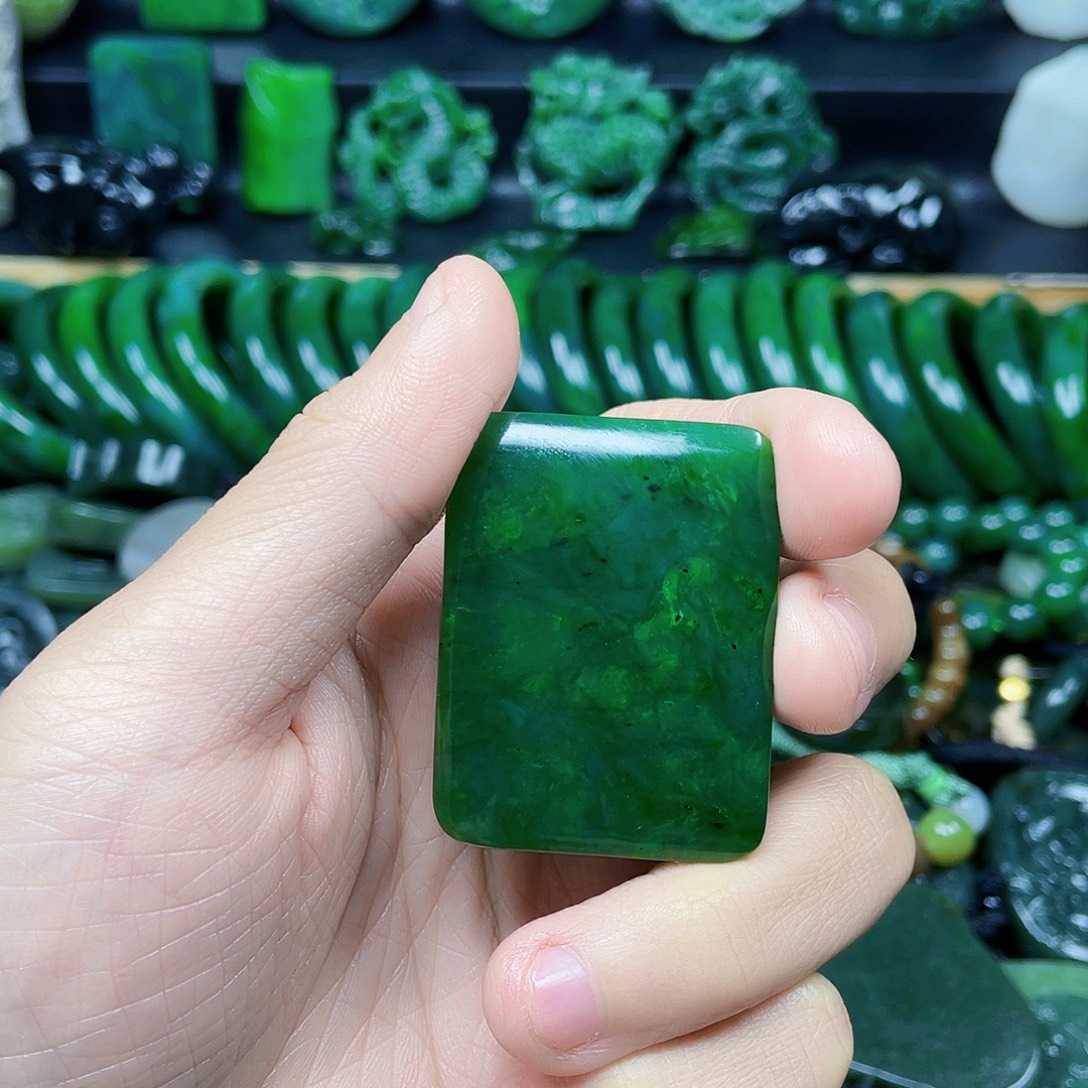 和田玉未镶嵌珠宝半成品