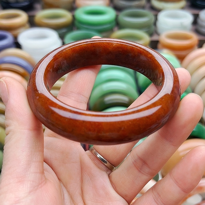 未镶嵌手镯（圆镯）石英质玉