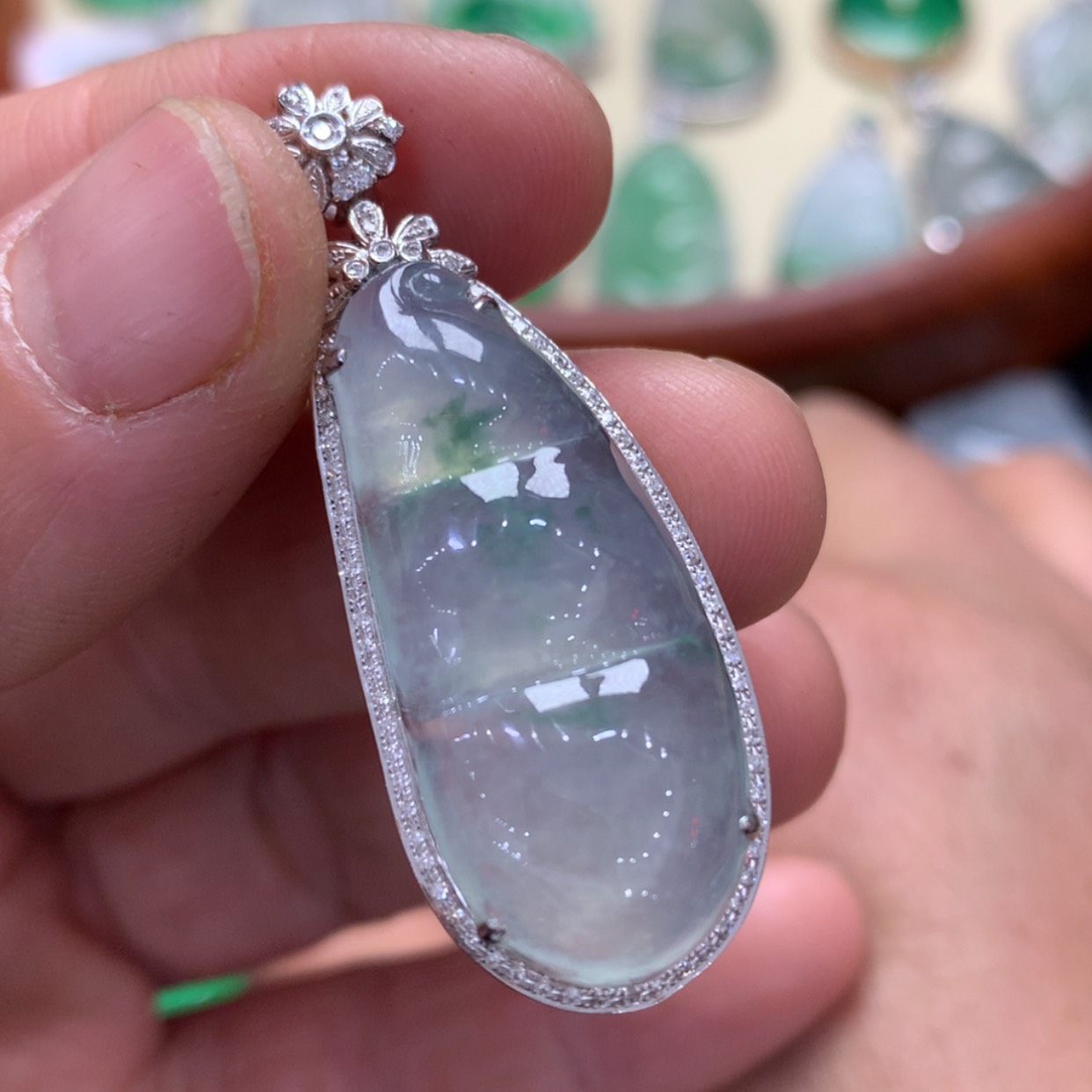 【闪购商品】翡翠颈饰18K金镶嵌豆子