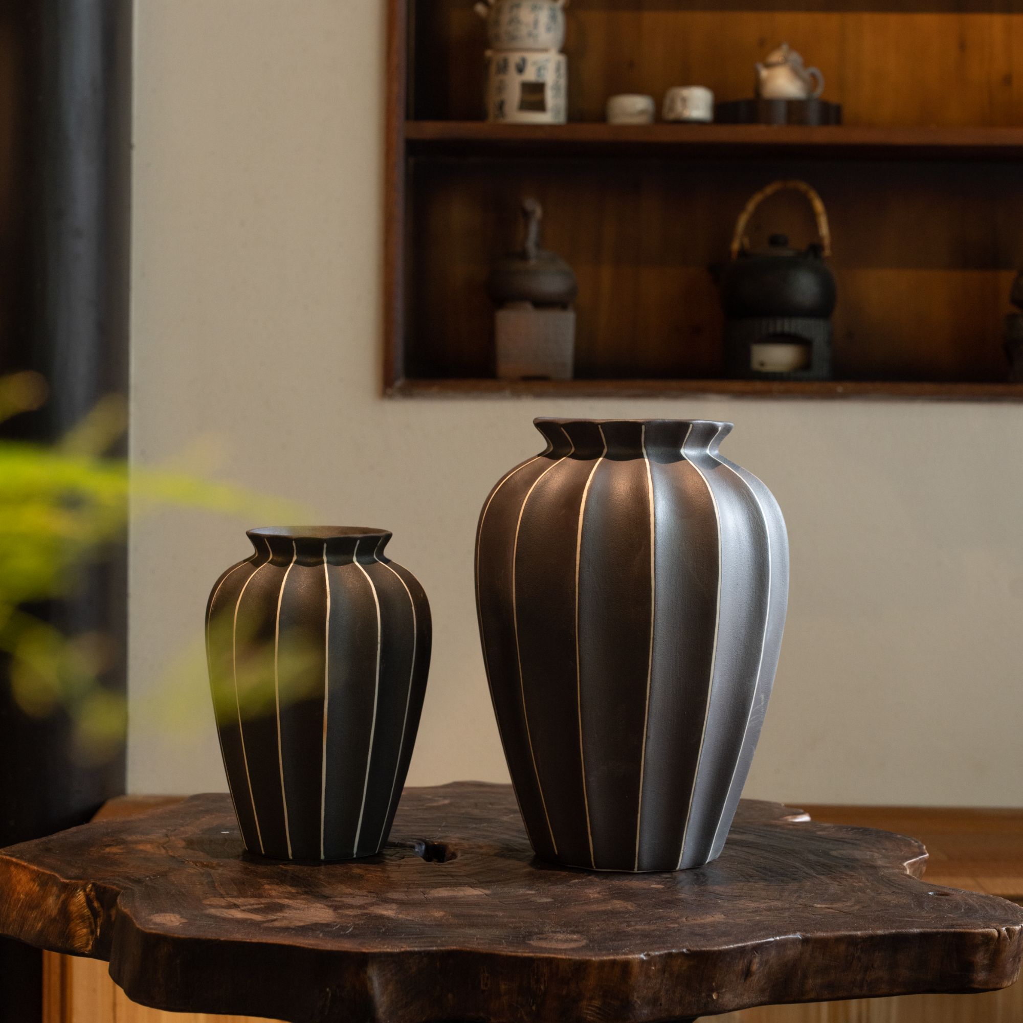 景德镇新中式风格陶瓷花瓶简约百搭黑色轻奢高档水培花器客厅摆件