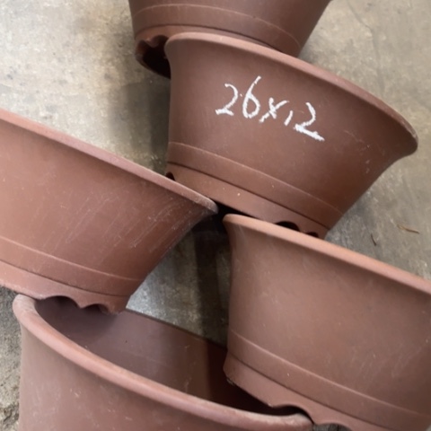 紫砂花盆100-5。   26-12