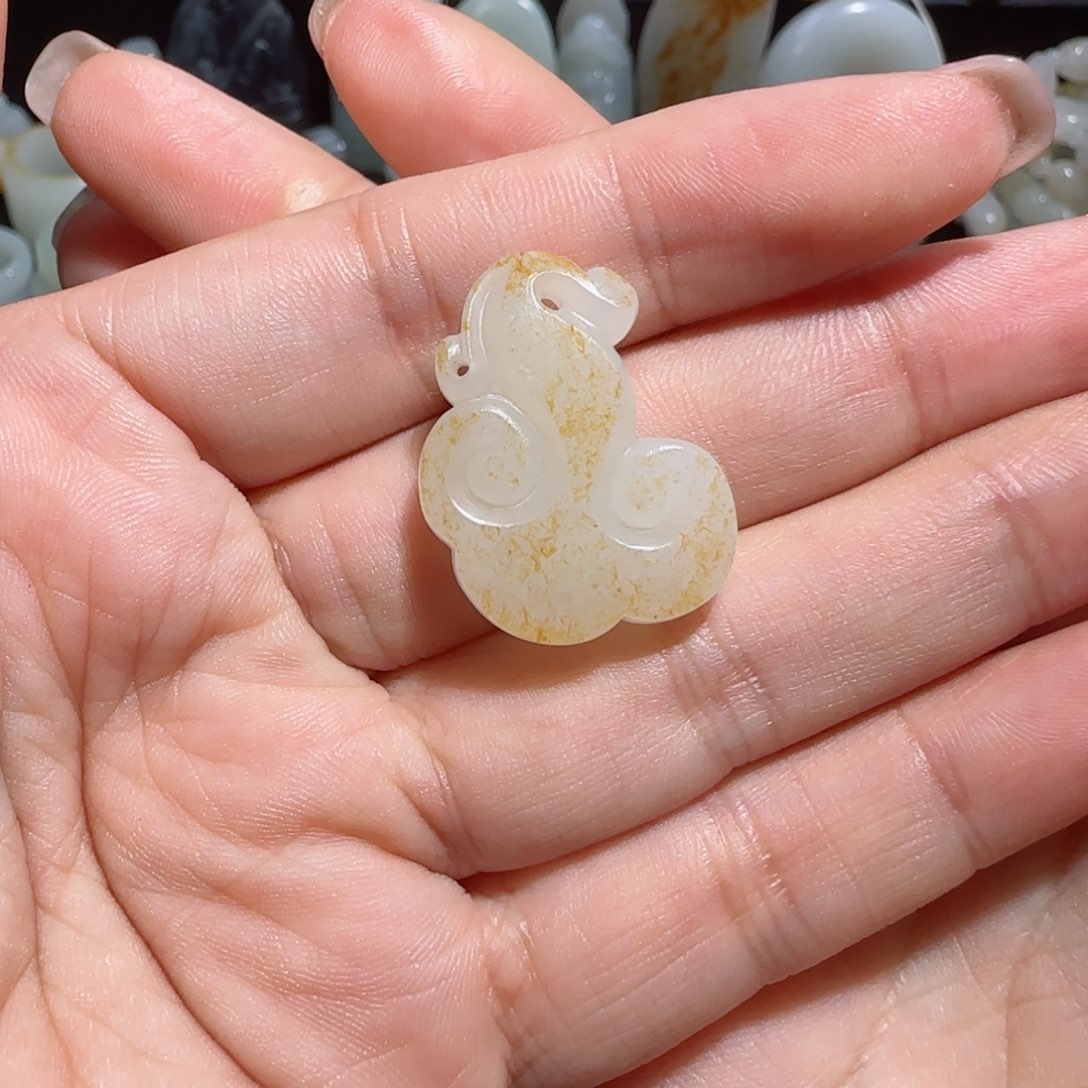 和田玉未镶嵌颈饰无*