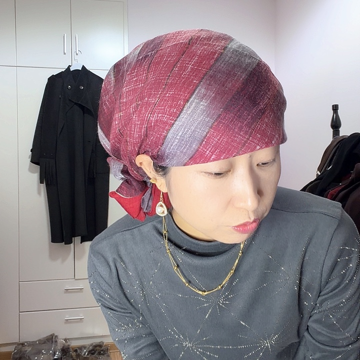 涤纶（聚酯纤维）红色棉麻方巾福利啦款