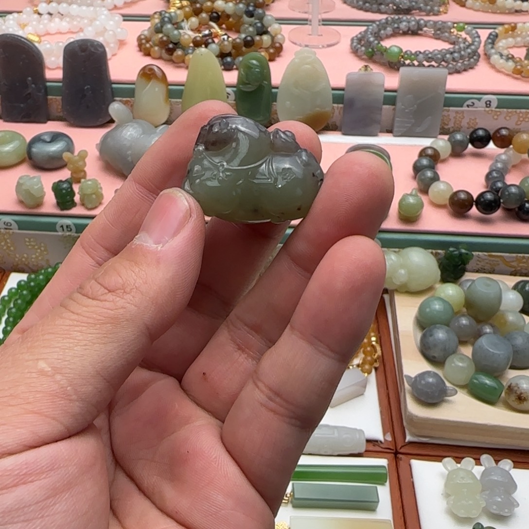 和田玉未镶嵌吊坠(不含链)