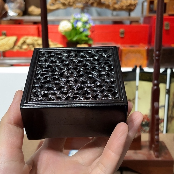 红酸枝木类家具紫光檀香盒