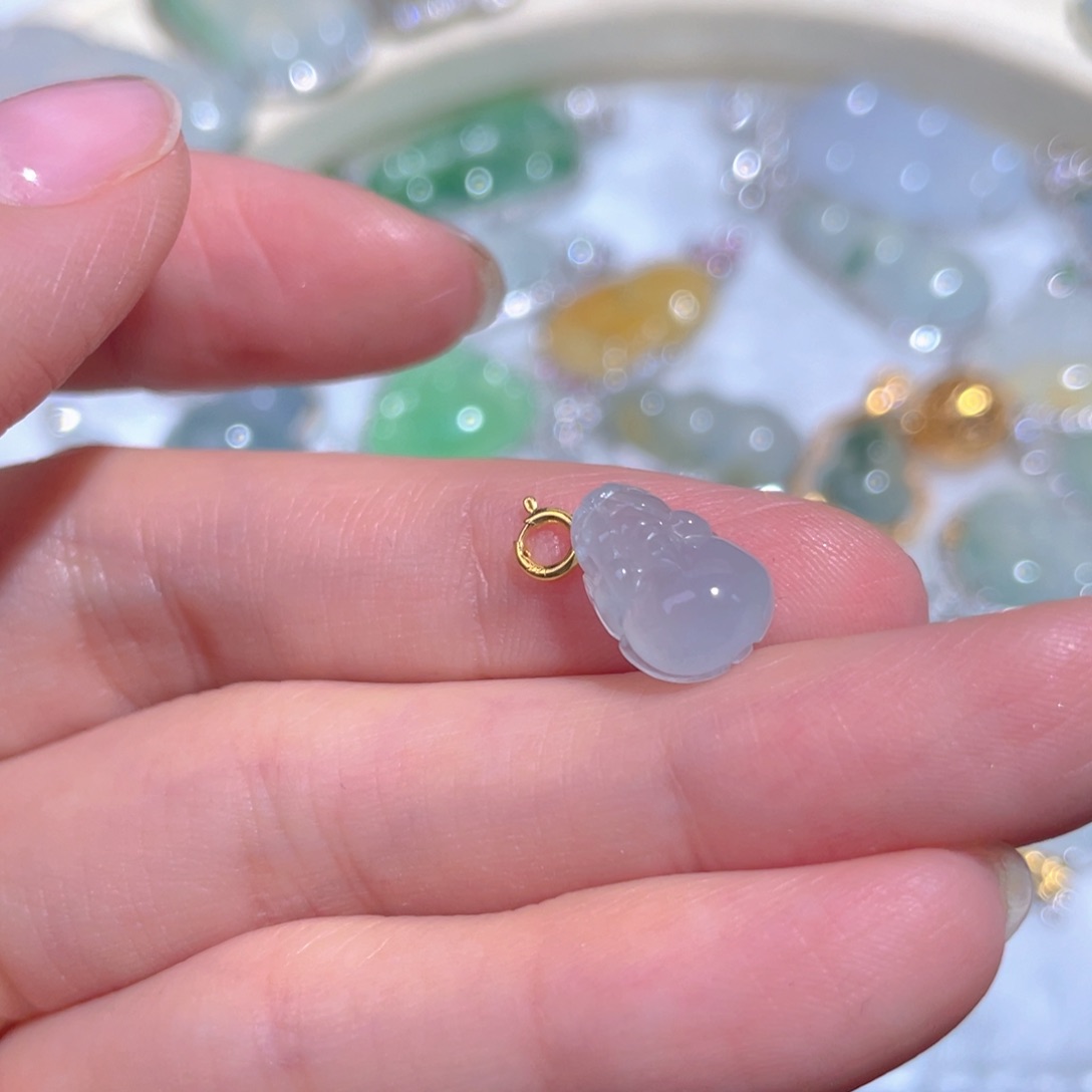 翡翠颈饰18K金镶嵌翡翠