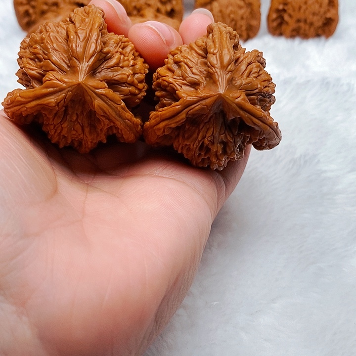 用***0文玩核桃吊坠三棱