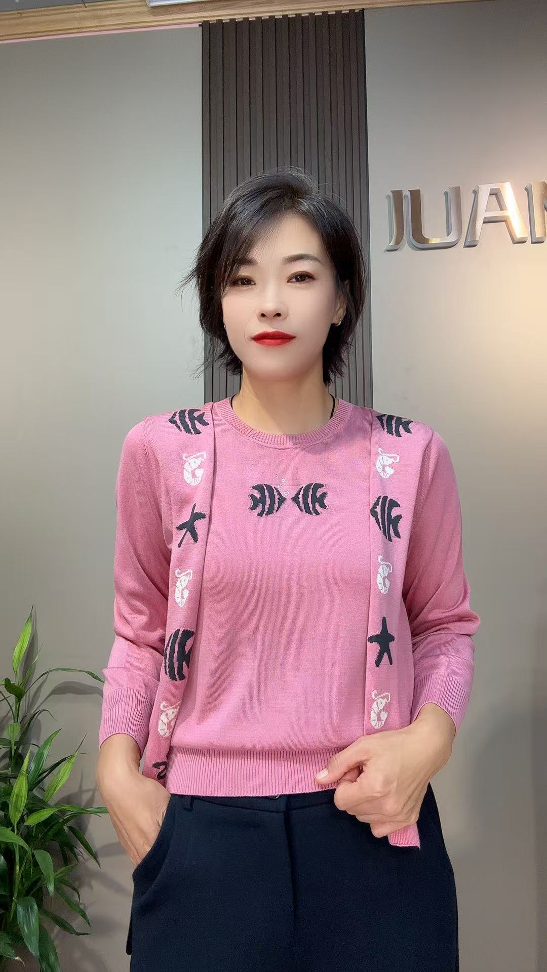 披肩款秋季百搭款显瘦款绣花小衫