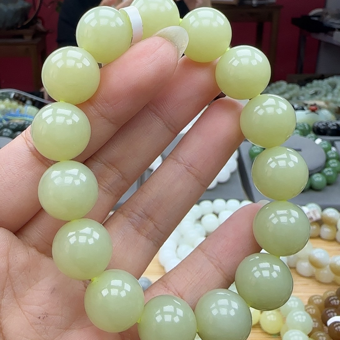 未镶嵌和田玉手链