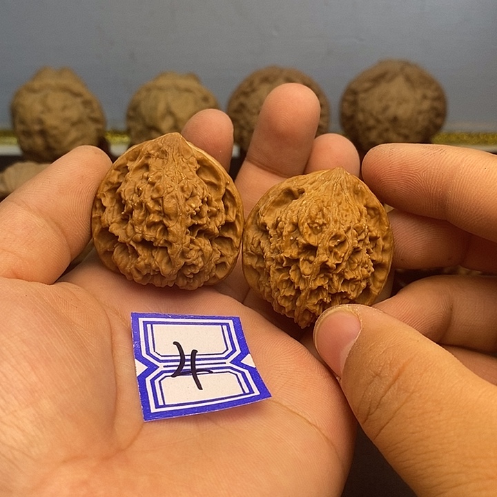 午***烟文玩核桃吊坠35满天星