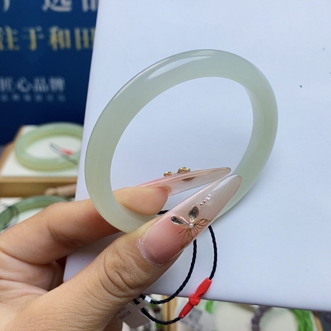 未镶嵌手镯和田玉53 sj