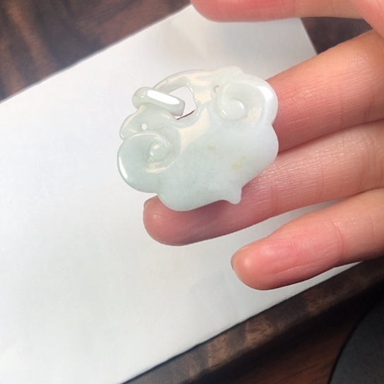 翡翠未镶嵌颈饰缅甸A货，每天下午1点半开播