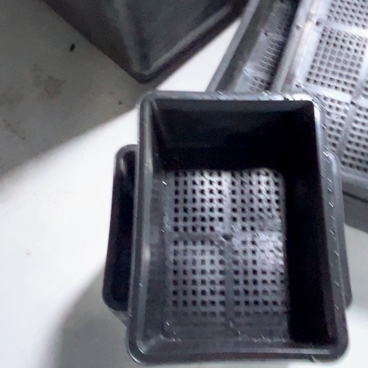 树脂黑育苗盘长18宽13高6一组13